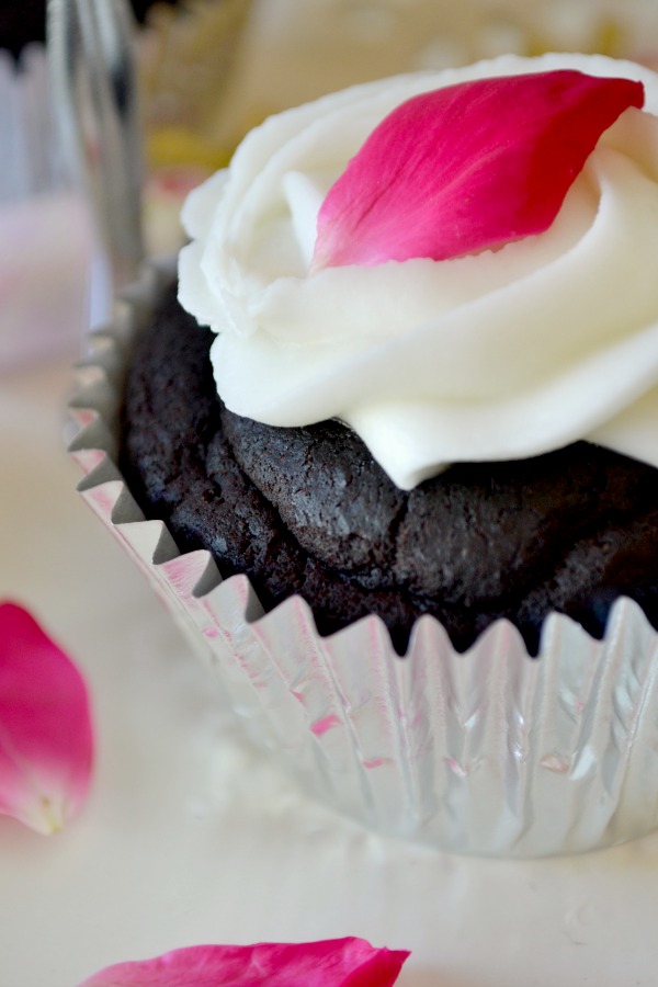 fudgy vegan beet cupcake