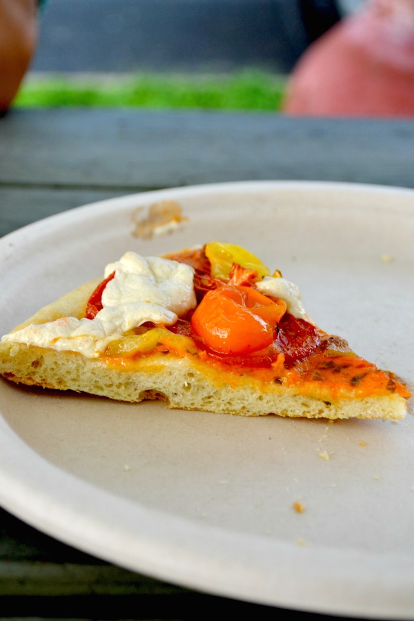 vegan margherita pizza