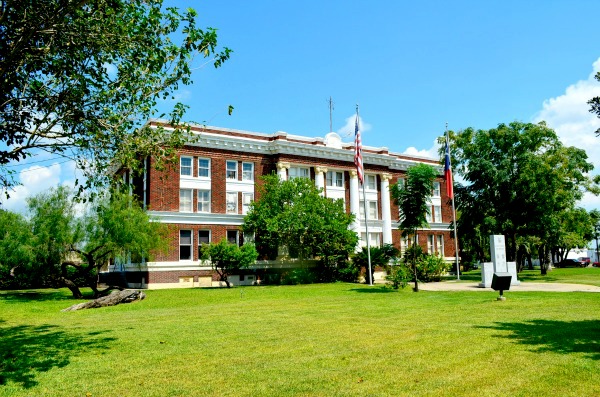 raymondville courthouse